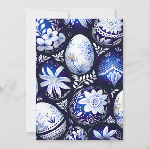 Scandinavisch Paasei in Blauwe Lentebloemen Aankondiging