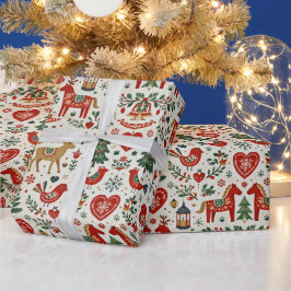 Scandinavisch rood en groen volks kerstpatroon cadeaupapier