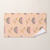 Scandinavische Folk Style Floral Pattern in Peach Bad Handdoek (Handdoek)