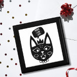 Scandinavische gezegde vrede, liefde, vreugde cadeaudoosje<br><div class="desc">Een schattige en eenvoudige zwarte en witte vormgeving van een Scandinavische kat met een tekstballon die zegt: vrede,  liefde,  vreugde is de juiste keuze voor een cadeaudoos als je een kattenliefhebber bent. Een geweldige keuze voor baby shower,  verjaardagen en alledaagse cadeaus voor alle kattenliefhebbers.</div>