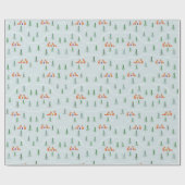 Scandinavische kerstvossen in besneeuwd bos cadeaupapier (Vlak)