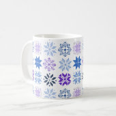 Scandinavische Snowflakes Coffee Mok (Voorkant links)