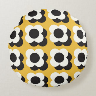 Scandinavische stijl, bloemenpatroon  rond kussen