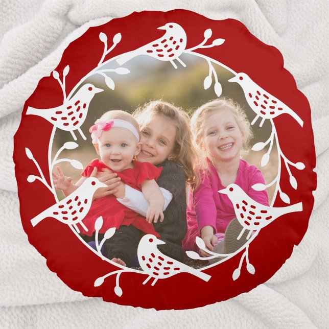 Scandinavische vogels en Rosehips met foto van de  Rond Kussen (Scandinavian red and white bird wreath photo frame pillow)