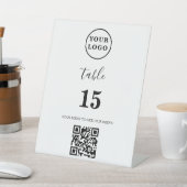 Scannen naar het elegant tabelnummer menu reclamebord met voetstuk (Insitu)