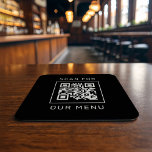 Scannen naar onze aangepaste QR-menucode en Logo Kartonnen Onderzetters<br><div class="desc">Het moderne en minimale zwarte en witte vierkant papieren onderzetter ontwerp dat voor een restaurant of bar wordt gecreeerd kenmerkt uw douaneQR code die klanten aan "Scannen voor ons Menu" zal begeleiden. De rug van de kaart omvat een bedrijfstekst en douanetekst die met de bedrijfsnaam, de website, of de plaats...</div>