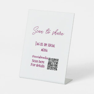 Scannen om ons label te delen op sociale media QR- Reclamebord Met Voetstuk