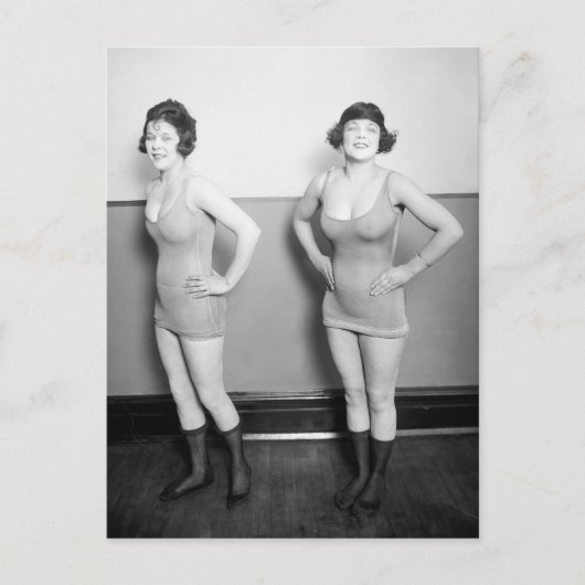 Scantily Clad Chorus Girls, 1920 Briefkaart (Voorkant)