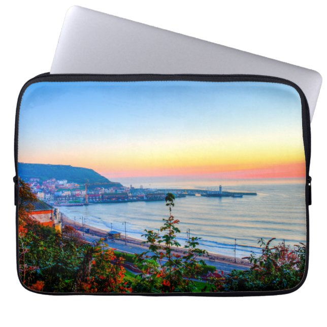 Scarborough Sunrise Laptop Sleeve (Voorkant)