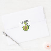 Scare-vocaco Funny Avocado Pun Ronde Sticker (Envelop)