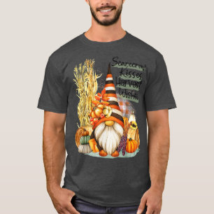 Scarecrow Kisses Harvest Wishes Gnome Pumpkin dan T-shirt