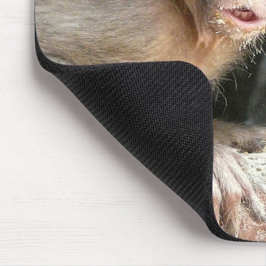 Scared aap met grote ogen mousepad muismat (Hoek)