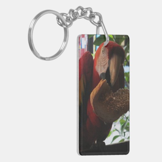 Scarlet Macaw Parrot Eating Toast Sleutelhanger (Voorkant Links)