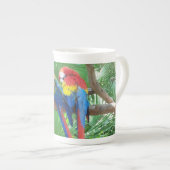 Scarlet Macaws Bone China Mok (Voorkant rechts)