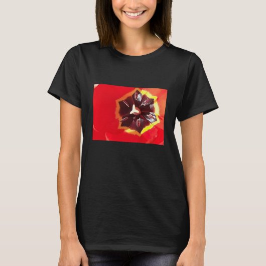 Scarlet Red Tulip T-shirt (Voorkant)