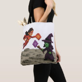 Scarlet Vega Showdown Tote Bag (Dichtbij)