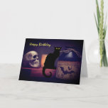 Scary Black Cat and Skull Happy Birthday Halloween Kaart<br><div class="desc">Dit Happy Birthday Halloween wenskaart heeft een enge zwarte kat en een roekige schedel met een pottenfles.  De groet kan worden gewijzigd...  Inside Greeting - "Ik wens je een heel gelukkige verjaardag!   Hoop dat het je doet gillen en schreeuwen."   -</div>