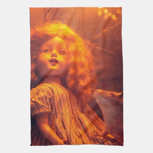 Scary Doll and Rat Theedoek (Verticaal)