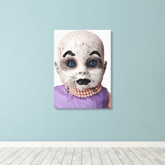 Scary Doll Wall Art Canvas Afdruk (Insitu (Houten vloer))