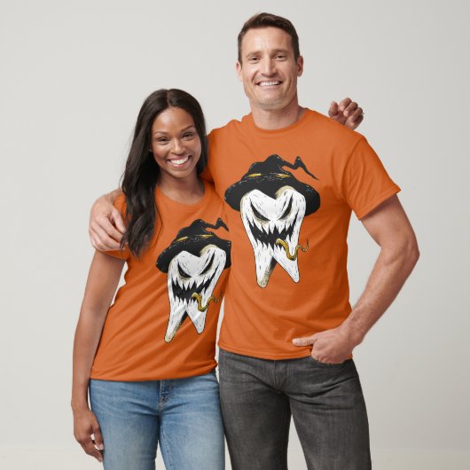 Scary Ghoulish Tooth in Witch Pet Halloween T-shirt (Unisex)