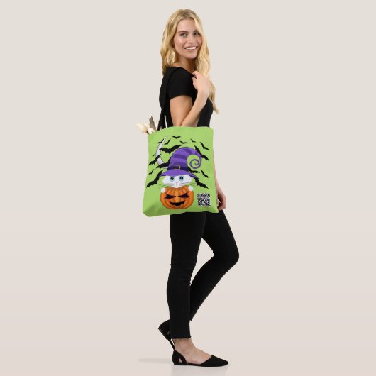 Scary Pumpkin met een wit Kat en heks Pet Tote Bag (Op model)