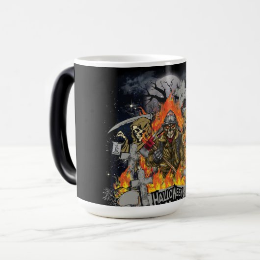 Scary Skeleton in Night Halloween Magische Mok (Voorkant links)