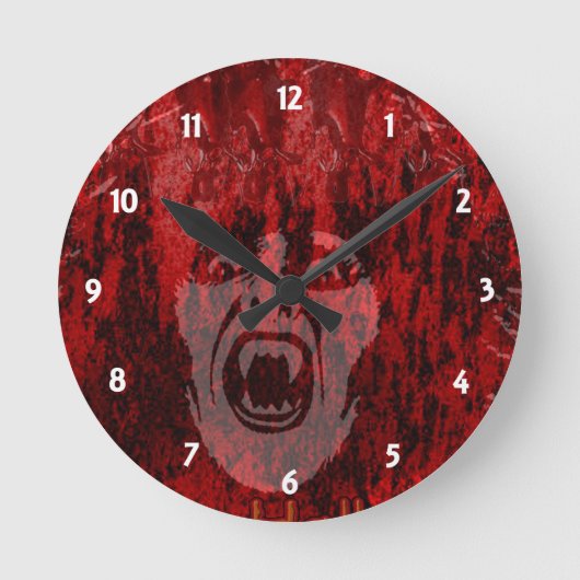 Scary Vampire Lady in Blood Wall Clock Ronde Klok (Voorkant)