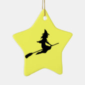 Scary Witch en Broom Keramisch Ornament (Rechts)