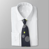 Scattered Tennis Balls | Sportcadeau Stropdas (Gebonden)
