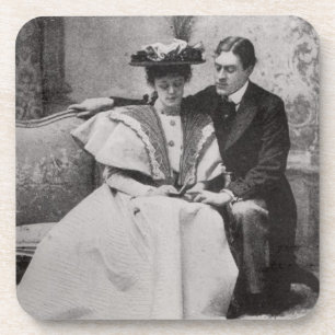 Scène uit de prestaties van het belang van zijn drankjes onderzetter