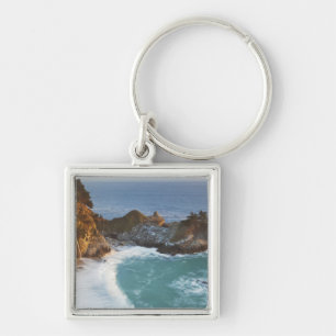 Scenic McWay Falls stort op het strand en 2 Sleutelhanger