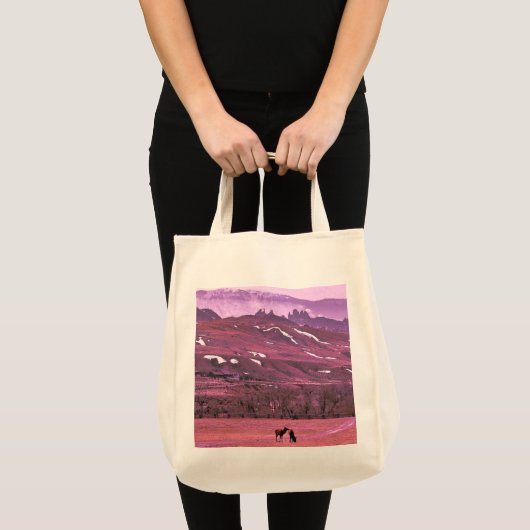 Scenic mountains with grazing elk & water ripples tote bag (Voorkant (product))