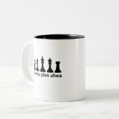 Schaak altijd vooruit tweekleurige koffiemok (Voorkant links)