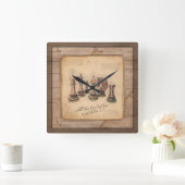 Schaakstukken op Grunge Houten Bordspeler Gift Vierkante Klok (Huis)