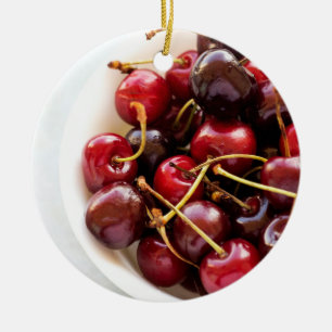 schaal met kersen keramisch ornament