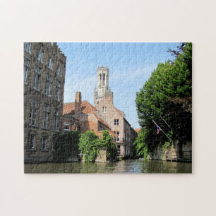 Schaal met waterkanaal in Brugge, België. Legpuzzel