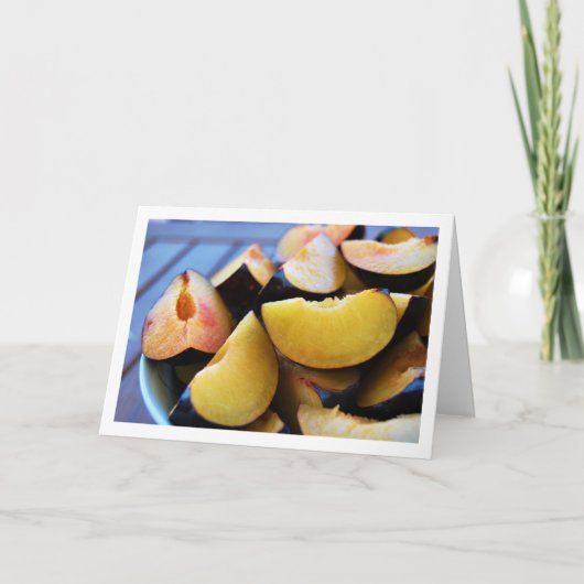 Schaal van gesneden pruimenfruit kaart (Voorkant)