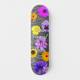 Schaatsplank met bomen en lentebloemen persoonlijk skateboard