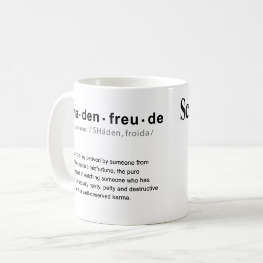 Schadenfreude* is mijn Happy Place Coffee Mok (Voorkant links)