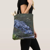Schaduw in het ondiepe tote bag (Dichtbij)