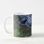 Schaduw in het ondiepe water koffiemok (Links)