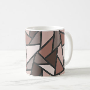 Schaduwen van bruin gekleurd glas koffiemok