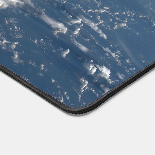 Schaduwen van wolken over het Filipijnse Zee Bureaumat (Hoek)