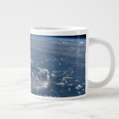 Schaduwen van wolken over het Filipijnse Zee Grote Koffiekop (Rechts)