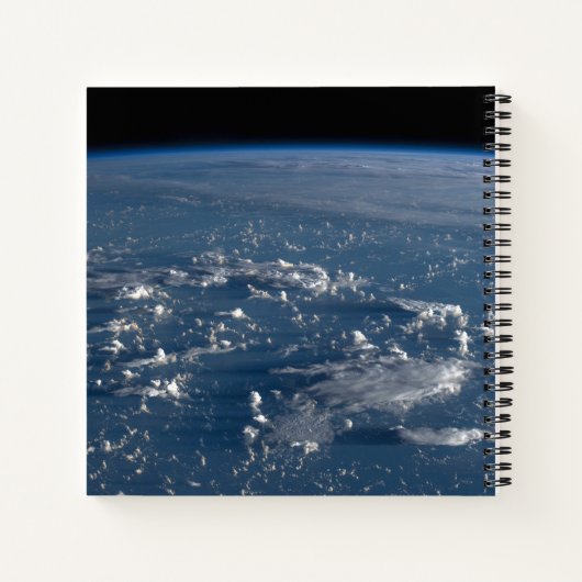 Schaduwen van wolken over het Filipijnse Zee Notitieboek (Achterkant)