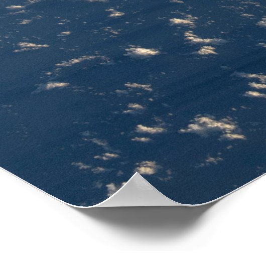 Schaduwen van wolken over het Filipijnse Zee Poster (Hoek)