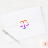 Schalen van justitie (wet) Rainbooggradiënt Ronde Sticker (Envelop)