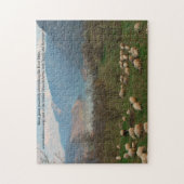 Schapen grazen aan de grens met Bosnië Legpuzzel (Verticaal)