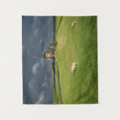 Schapen met windmolens onder donkere wolken wandkleed (Voorkant)