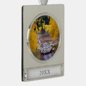 Schapen op Country Road Verzilverd Banner Ornament (Rechts)